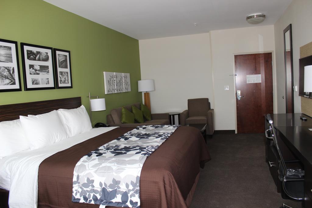 Sleep Inn & Suites Odessa Exterior photo